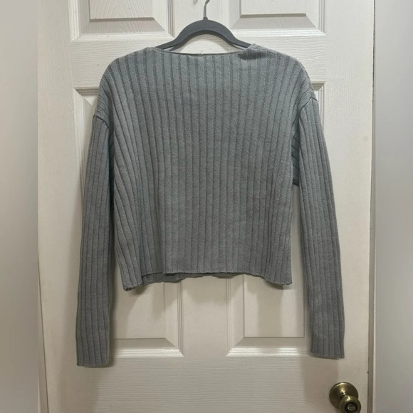 Abound Nordstrom Grey Heather Ribbed Knit V-Neck Cropped Sweater Size Small NWT - Picture 2 of 8